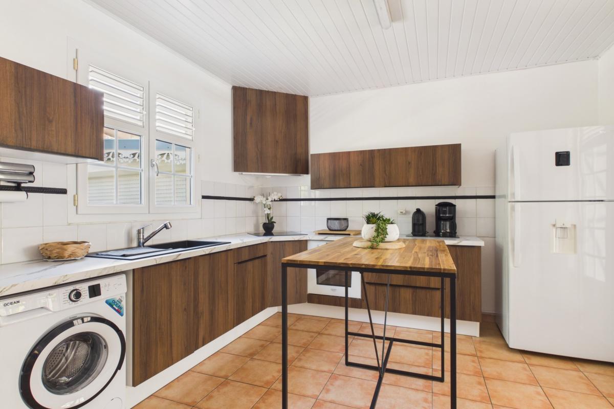 villa-sainte-anne-10-personnes-grande-piscine -cuisine neuve